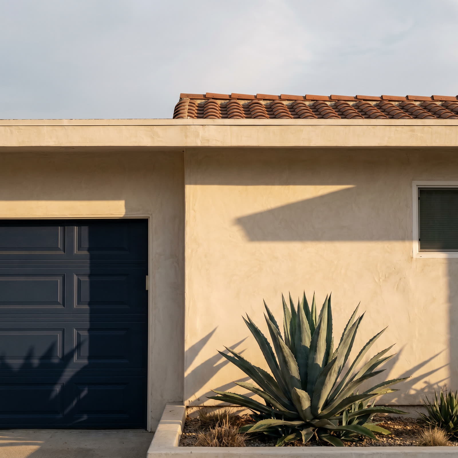 Full re-stucco of 1960s ranch in Encino